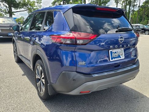 Used 2022 Nissan Rogue SV FWD image 3