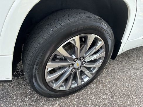 Used 2023 Chevrolet Traverse Premier image 15