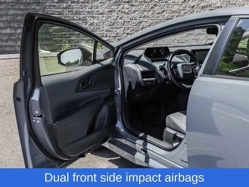 Used 2025 Toyota Prius LE FWD image 27