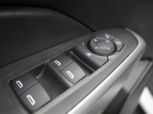 Used 2025 Chevrolet Trax LS FWD image 12
