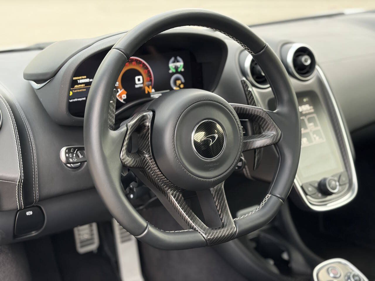 Used 2017 McLaren 570S RWD image 37