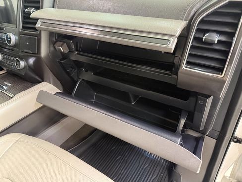 Used 2018 Ford Expedition Limited w/ Equipment Group 301A image 58