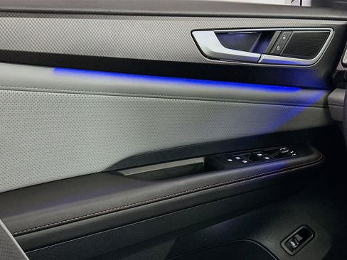 Used 2024 Volkswagen Atlas Peak Edition SEL image 15