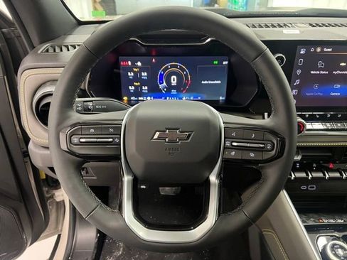New 2026 Chevrolet Colorado ZR2 w/ Technology Package AWD/4WD image 7