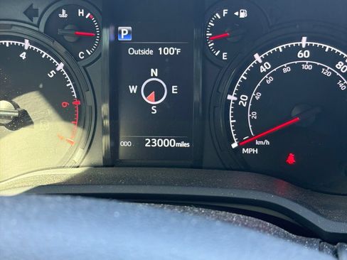 Used 2024 Toyota 4Runner SR5 Premium w/ Moonroof Package RWD image 7