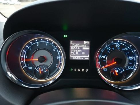 Used 2014 Chrysler Town & Country Touring-L w/ Driver Convenience Group image 25