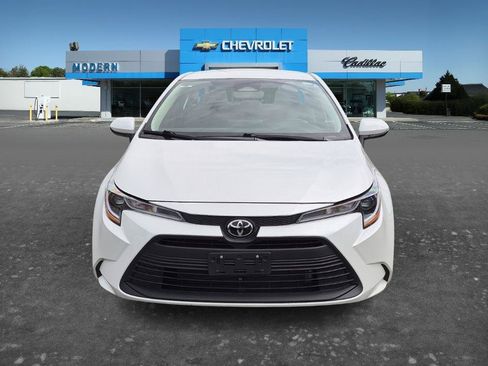 Used 2026 Toyota Corolla LE FWD image 8