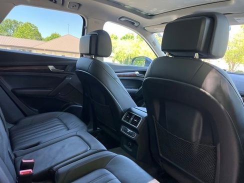 Used 2018 Audi Q5 2.0T Premium Plus w/ Premium Plus Package AWD/4WD image 18