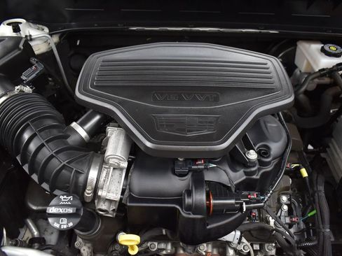 Used 2022 Cadillac XT6 Sport w/ Platinum Package image 37