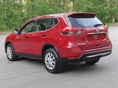 Used 2017 Nissan Rogue S AWD/4WD image 5