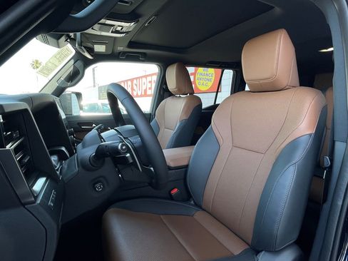 Used 2026 Lexus GX 550 w/ Cold Area Package AWD/4WD image 18