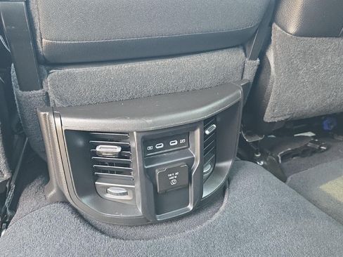 Used 2026 RAM 2500 Laramie AWD/4WD image 22