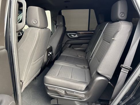 Used 2024 GMC Yukon SLE w/ Gmc Pro Safety Plus Package image 25