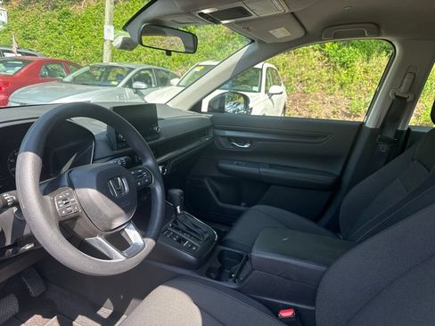 Used 2024 Honda CR-V LX image 11