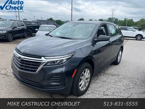 Used 2022 Chevrolet Equinox LS FWD image 1