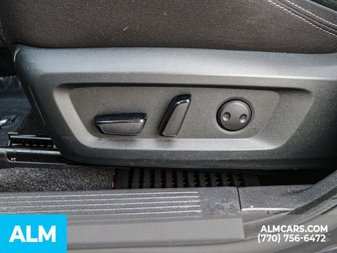 Used 2023 Nissan Rogue SV image 36