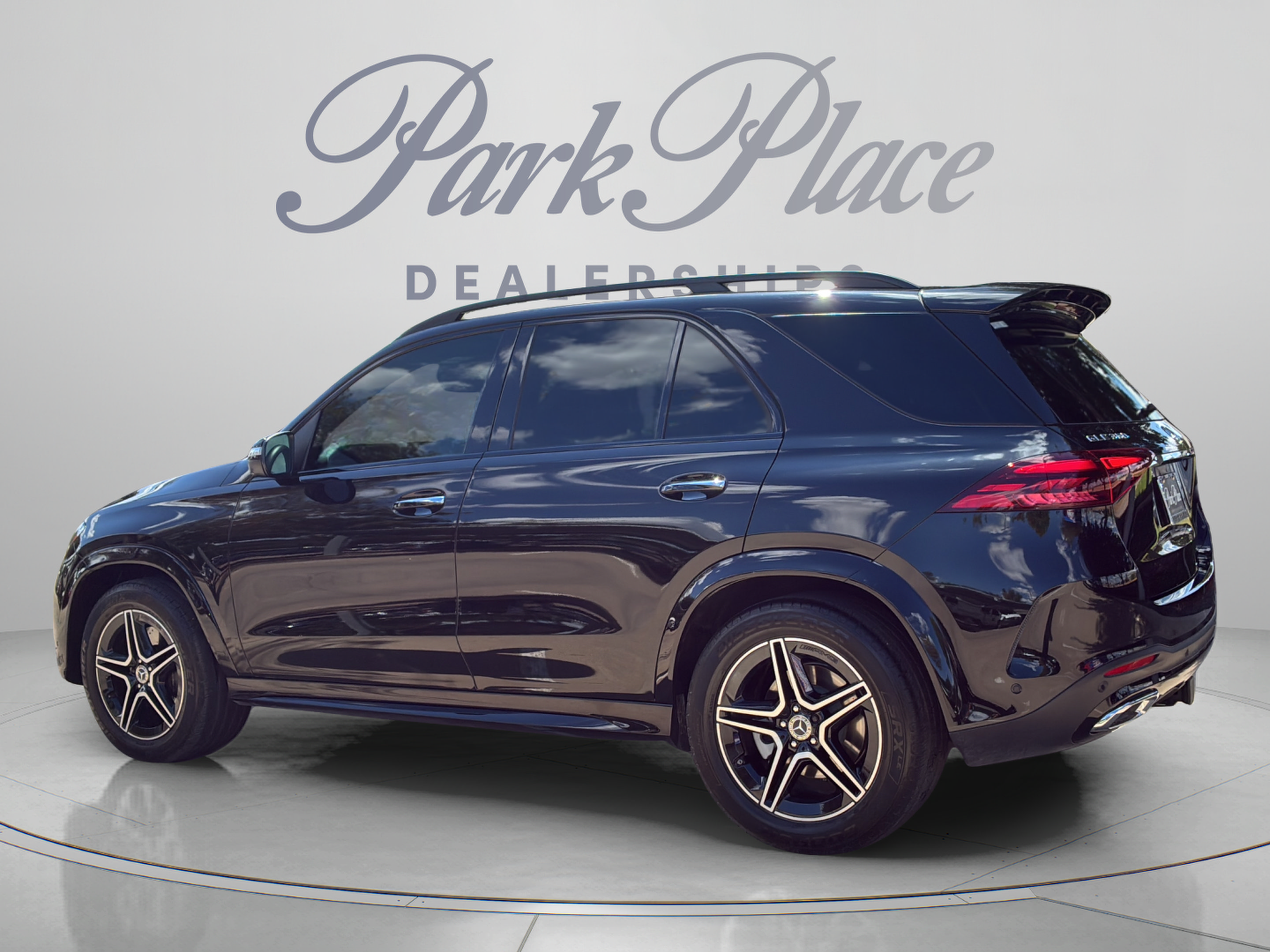 Used 2026 Mercedes-Benz GLE 350 4MATIC image 3