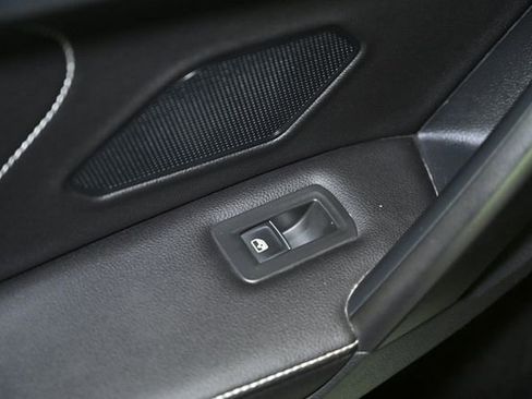 Used 2024 Volkswagen Tiguan SE image 55