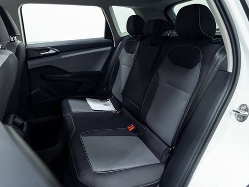 Used 2023 Volkswagen Taos S image 23