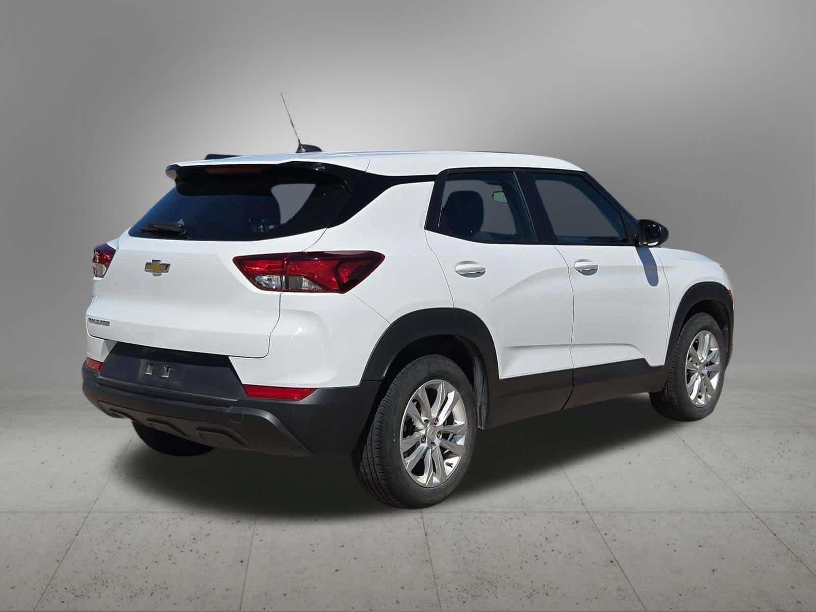 Used 2023 Chevrolet TrailBlazer LS FWD image 6