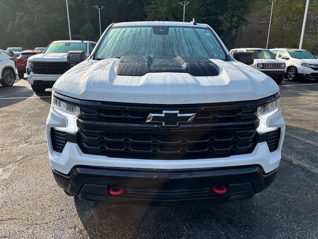 Used 2025 Chevrolet Silverado 1500 LT Trail Boss w/ Convenience Package II AWD/4WD image 9