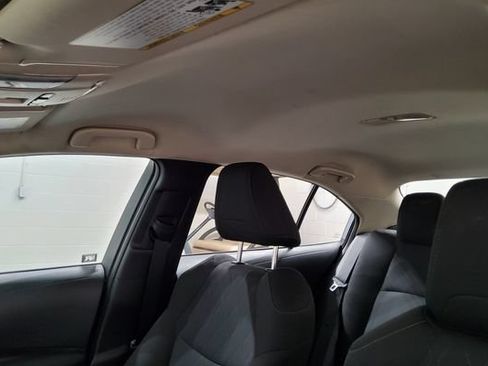 Used 2021 Toyota Corolla LE FWD image 16