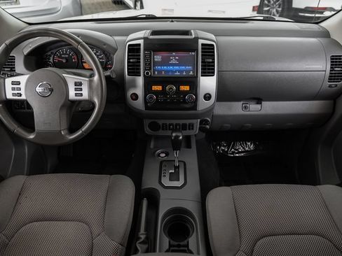 Used 2020 Nissan Frontier SV RWD image 10