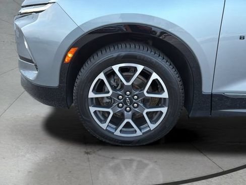 Used 2023 Chevrolet Blazer RS AWD/4WD image 29