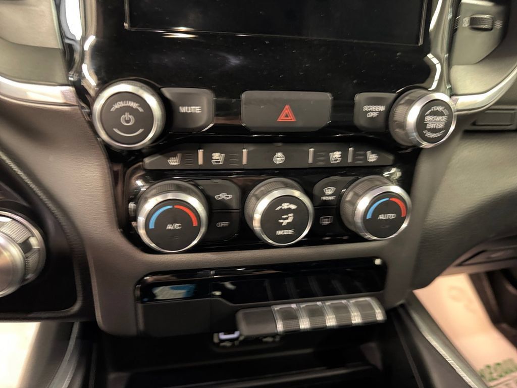 Used 2022 RAM 1500 Laramie w/ Sport Appearance Package AWD/4WD image 21