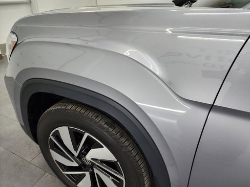 Used 2025 Volkswagen Atlas SE AWD/4WD image 34