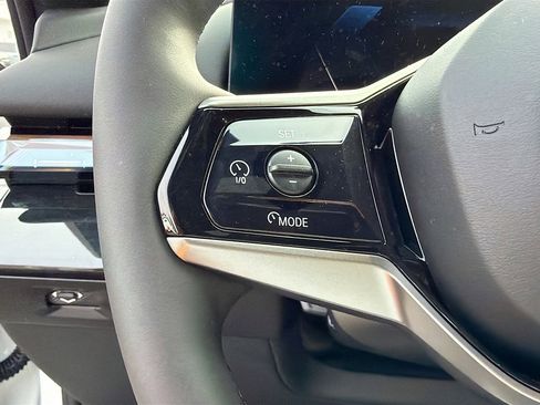 New 2026 BMW i5 eDrive40 image 38