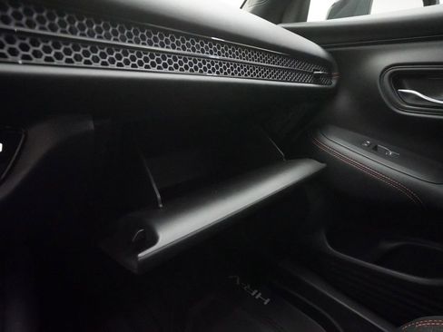 Certified 2024 Honda HR-V Sport image 29