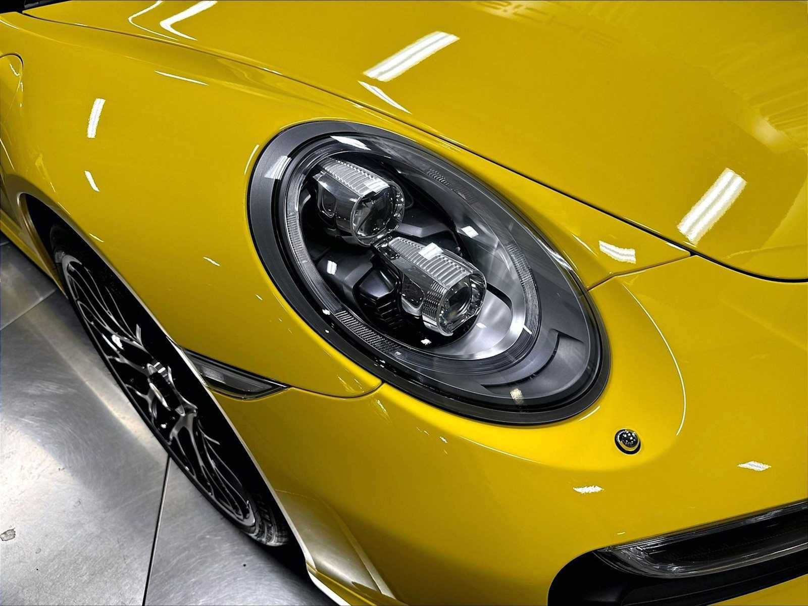 Used 2014 Porsche 911 Turbo S AWD/4WD image 14