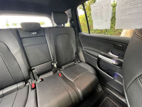 Used 2024 Mercedes-Benz GLB 250 image 41