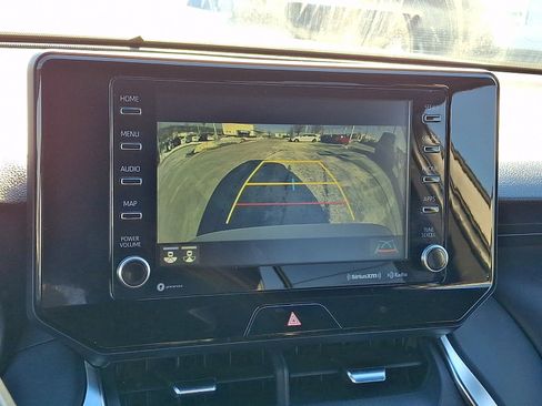 Used 2021 Toyota Venza XLE w/ Softex Package image 17