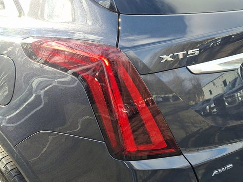 Certified 2023 Cadillac XT5 Premium Luxury image 13
