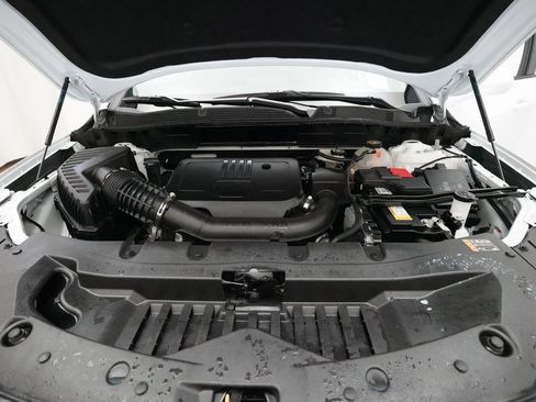 Certified 2024 Chevrolet Blazer LT w/ Convenience Package image 3