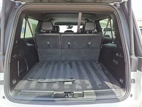 Used 2024 Jeep Wagoneer L Series II RWD image 27