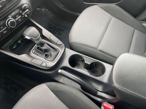 Used 2024 Kia Soul LX w/ Option Group 015 image 41