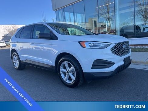 Certified 2024 Ford Edge SE image 1