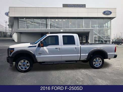 Used 2016 Ford F250 Lariat w/ Lariat Ultimate Package AWD/4WD image 5
