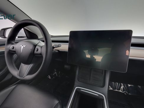 Used 2023 Tesla Model 3 Standard Range RWD image 25