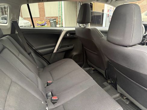 Used 2016 Toyota RAV4 XLE AWD/4WD image 13