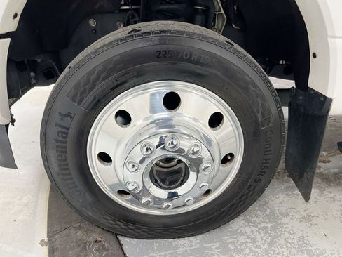 Used 2023 Ford F450 Platinum w/ FX4 Off-Road Package AWD/4WD image 23