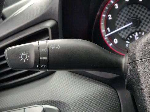 Used 2019 Hyundai Veloster 2.0 image 27