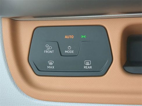 New 2025 Volkswagen ID. Buzz Pro S Plus image 28