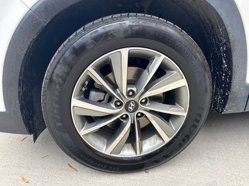 Used 2020 Hyundai Santa Fe SEL w/ Convenience + Premium Package image 9