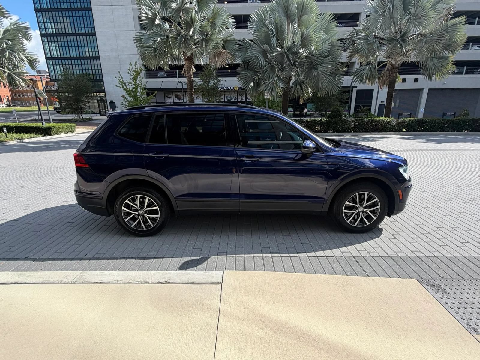Used 2021 Volkswagen Tiguan S FWD image 4