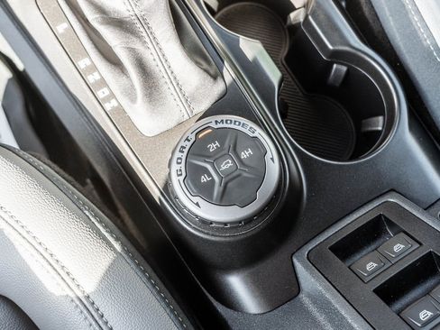 Used 2022 Ford Bronco Outer Banks image 20