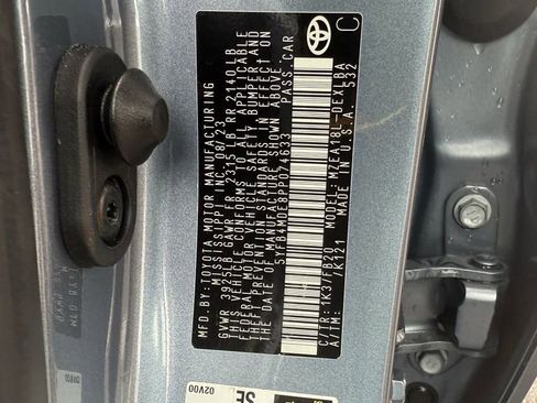 Used 2023 Toyota Corolla LE FWD image 28